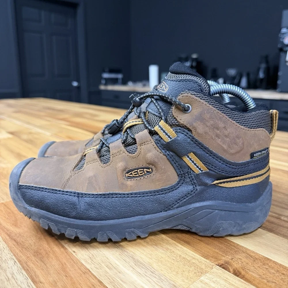 Keen Kids Boys Targhee Mid Waterproof Boots Youth Size 4 Hiking Shoes,Comfort